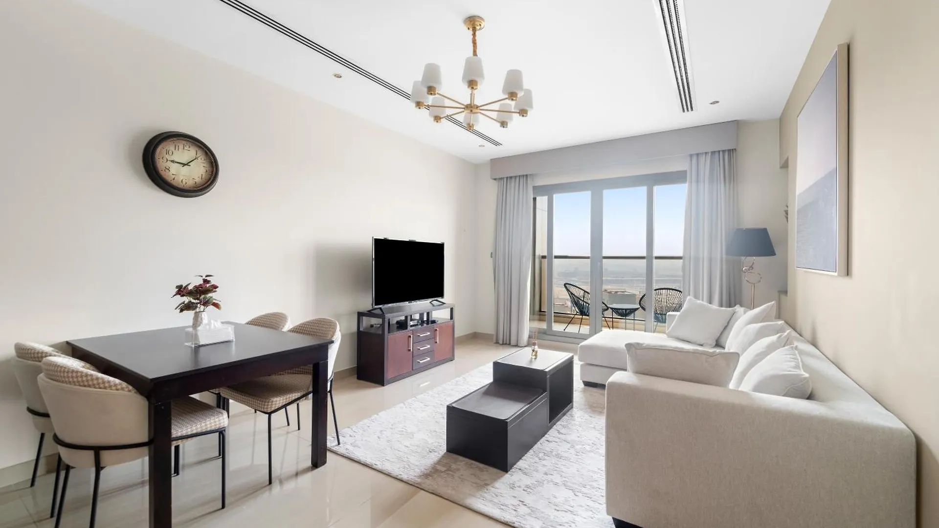 Close To Downtown - New 1 Bedroom With Parking Dubai Apartment