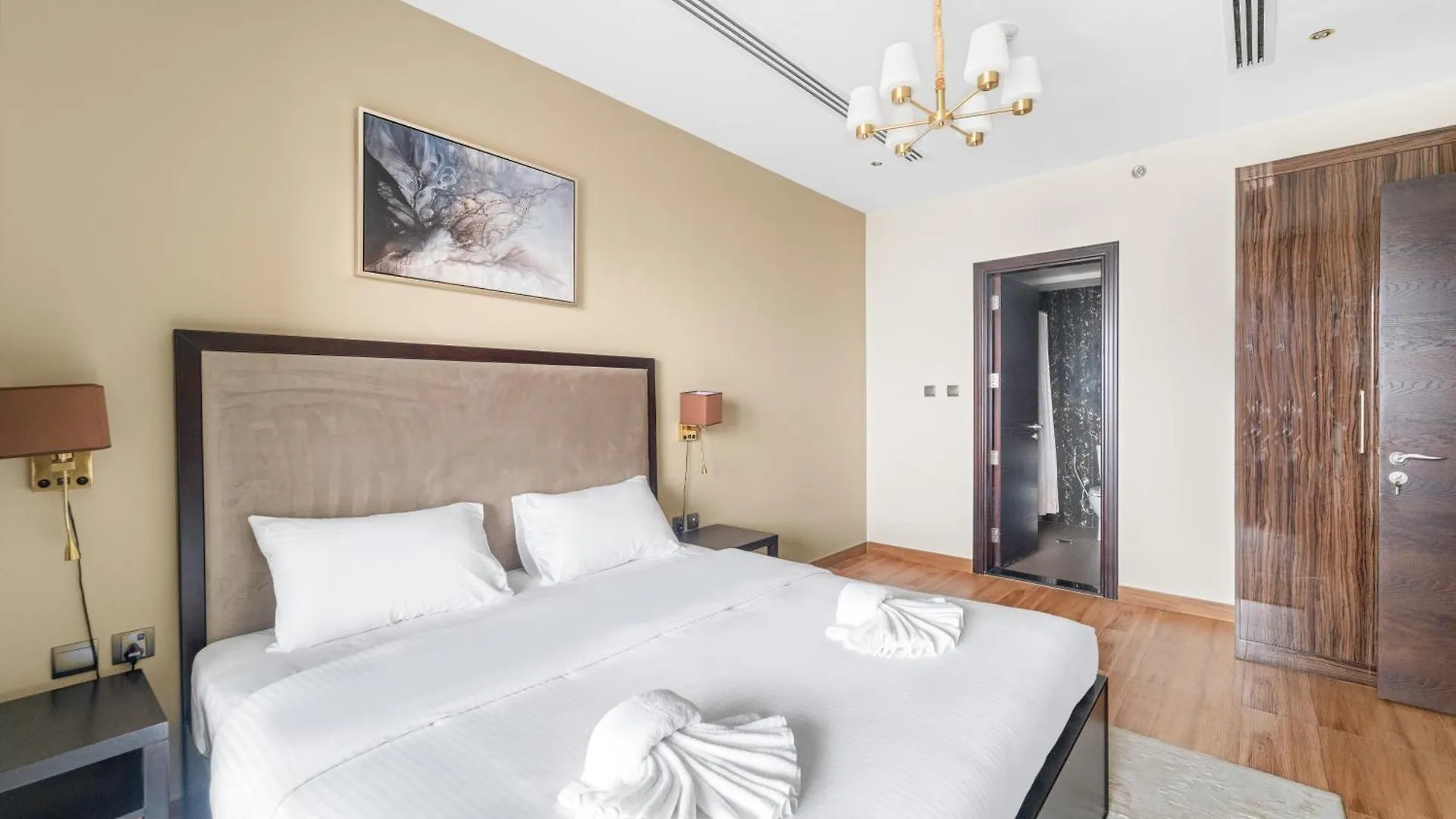 Close To Downtown - New 1 Bedroom With Parking Dubai 0*,  United Arab Emirates